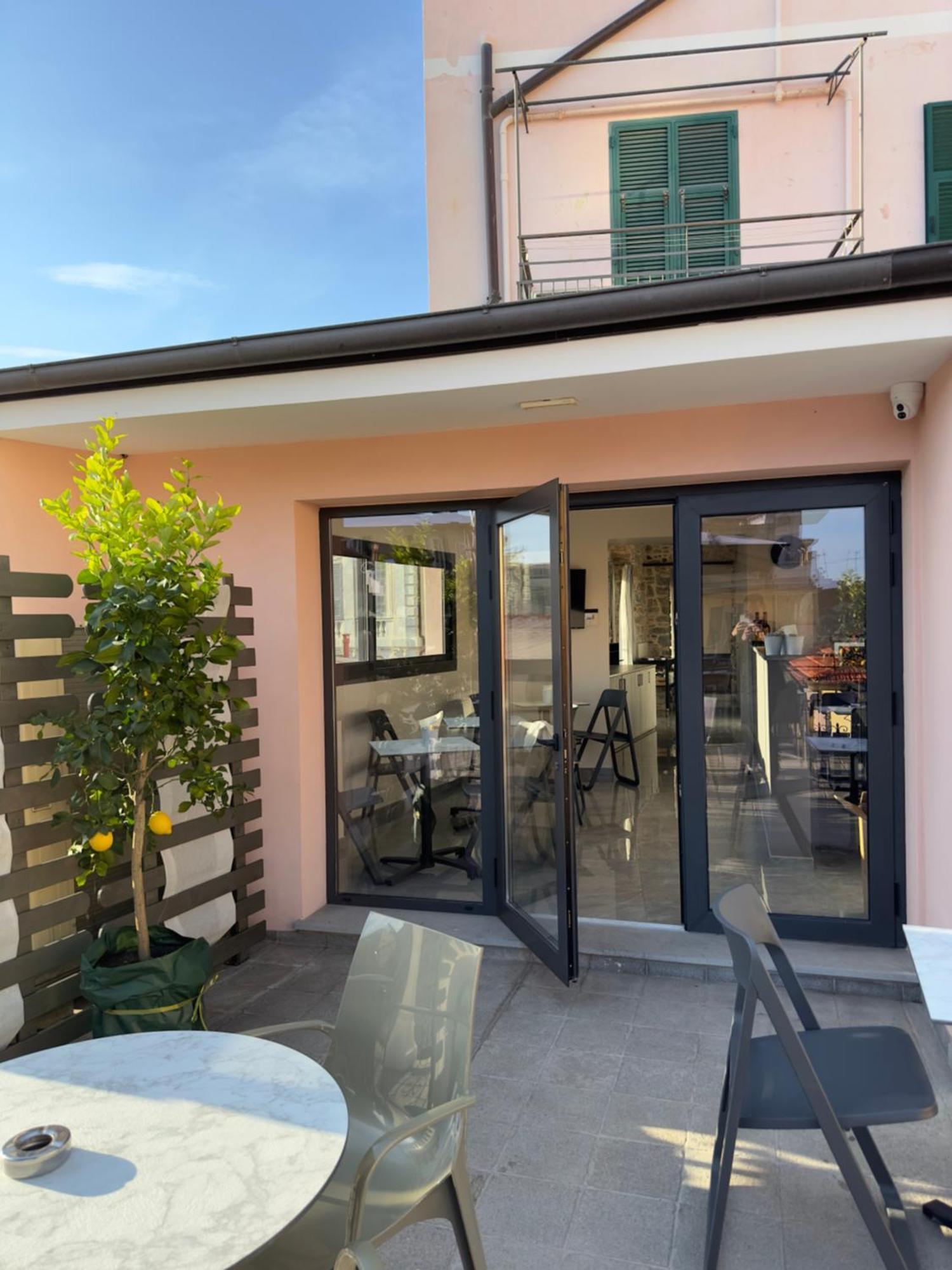 Prima Fila Due Pemium Guest House 圣雷默 外观 照片